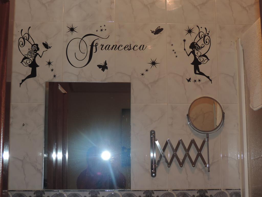 Hostal Sali Pelabravo Bagian luar foto