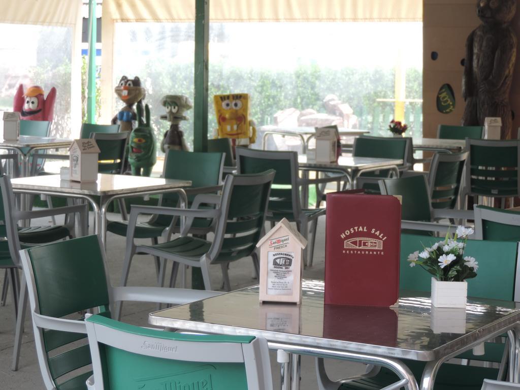 Hostal Sali Pelabravo Bagian luar foto